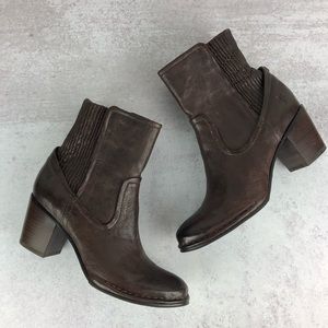 Frye Lucinda Scrunch Short Boot. 6.5.